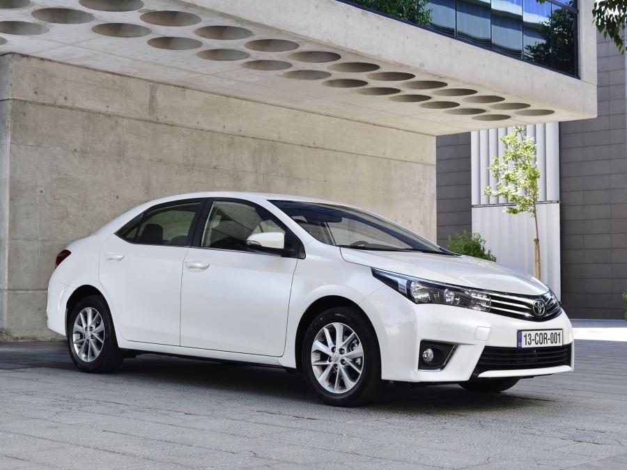 Toyota Corolla 2013 года  (EU) (фото 4 из 43)